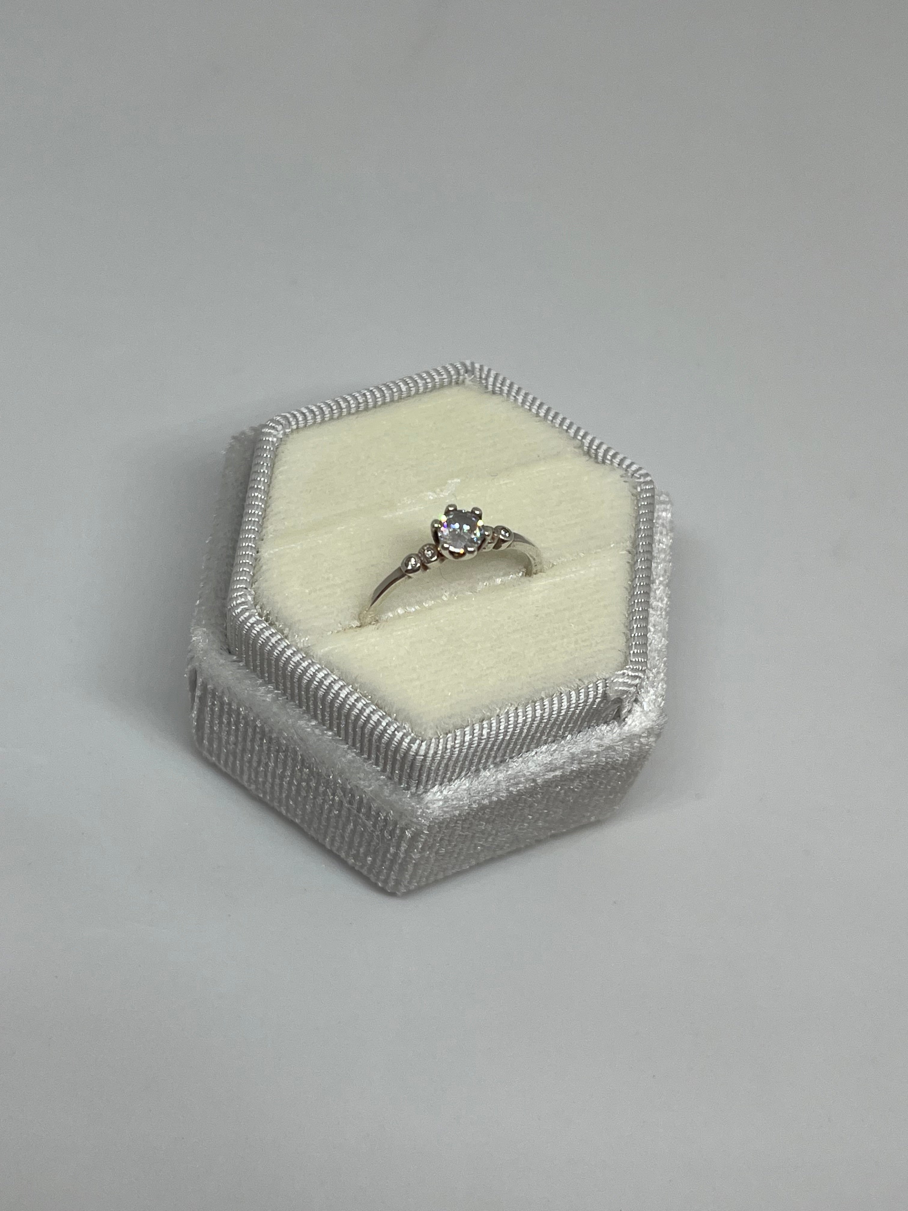 Anel Solitário Princesa