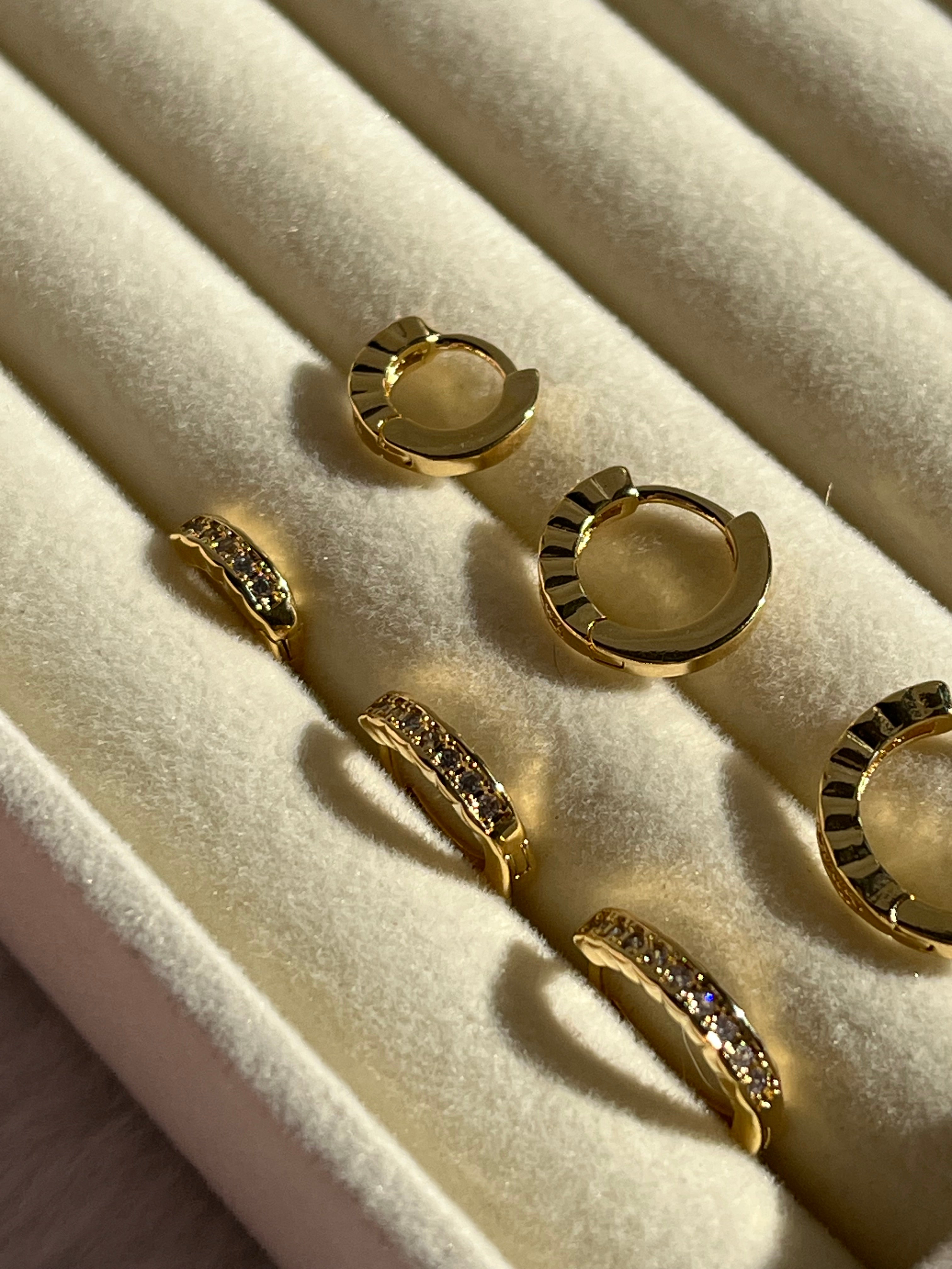 Trio de Argolas Cravejado Dourado