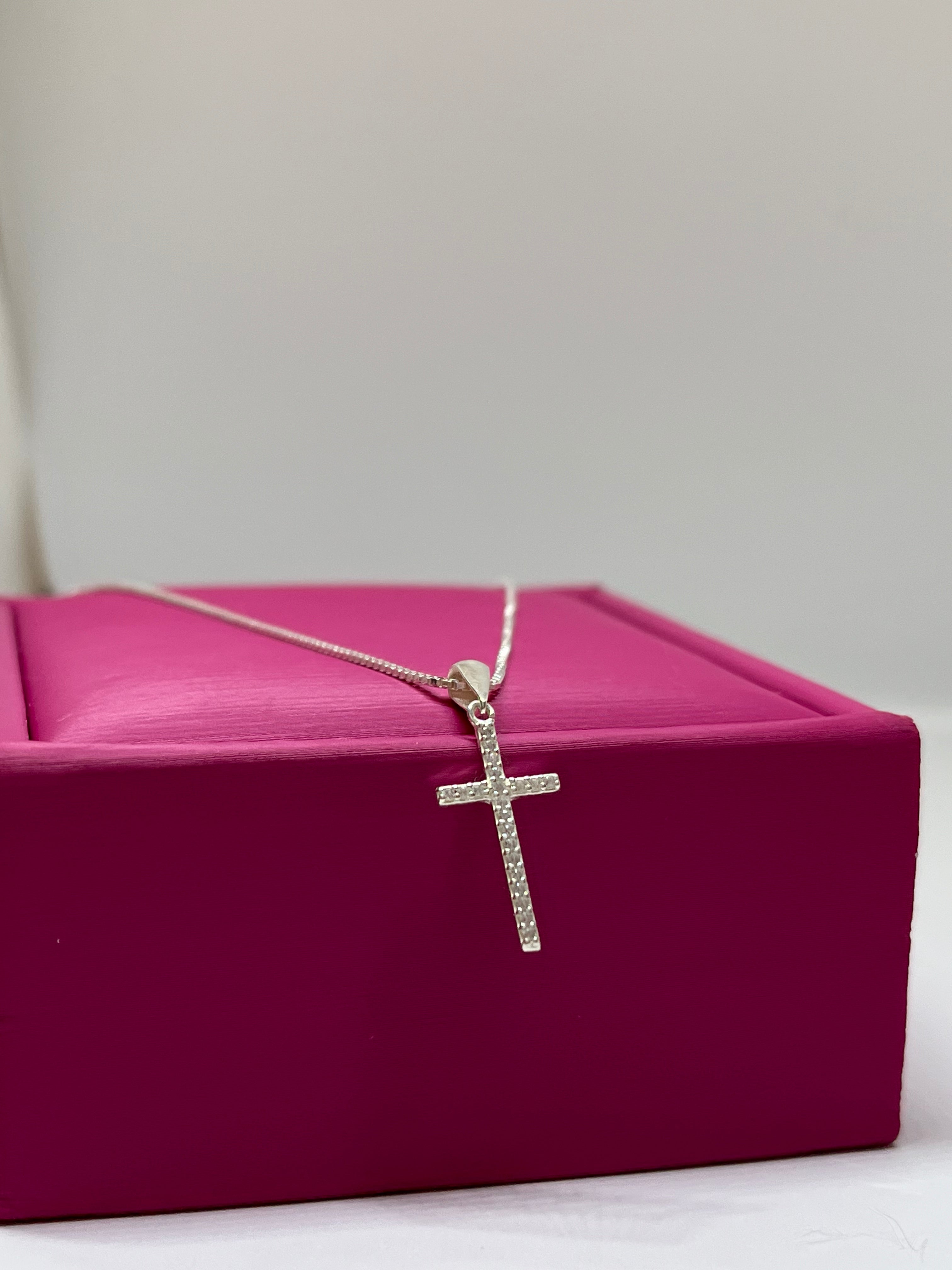 Colar Cruz Cravejada