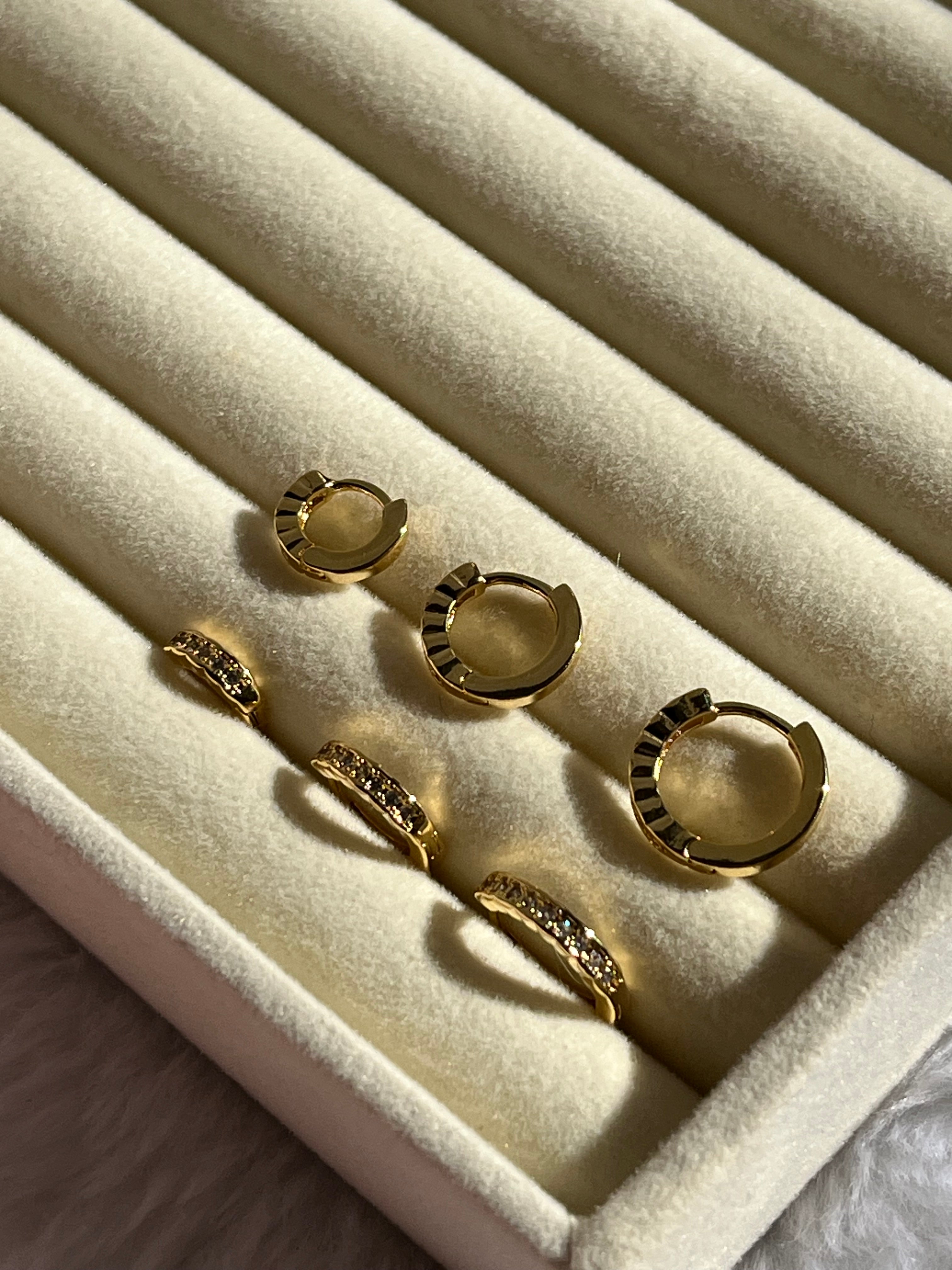 Trio de Argolas Cravejado Dourado